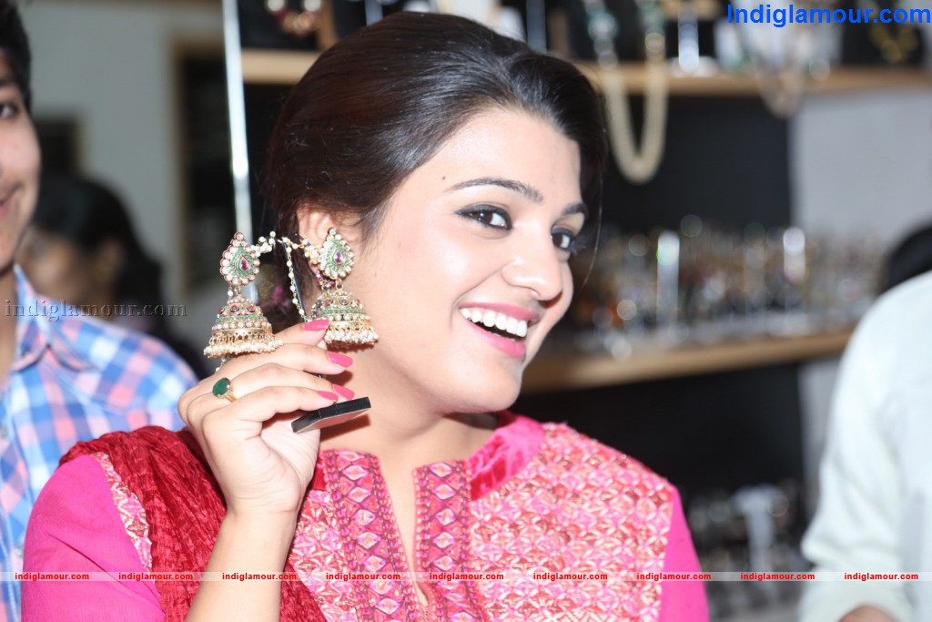 Tashu Kaushik at Patny Jewels Event Event hd photo