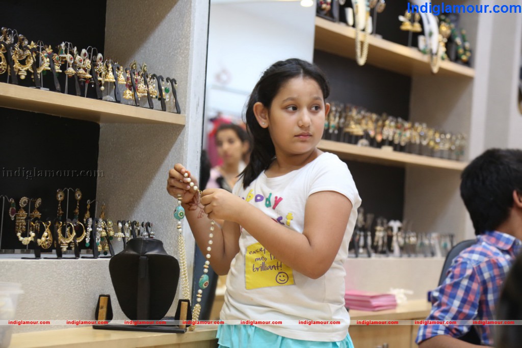 Tashu Kaushik at Patny Jewels Event Event hd photo