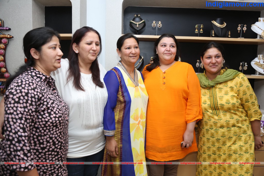 Tashu Kaushik at Patny Jewels Event Event hd photo