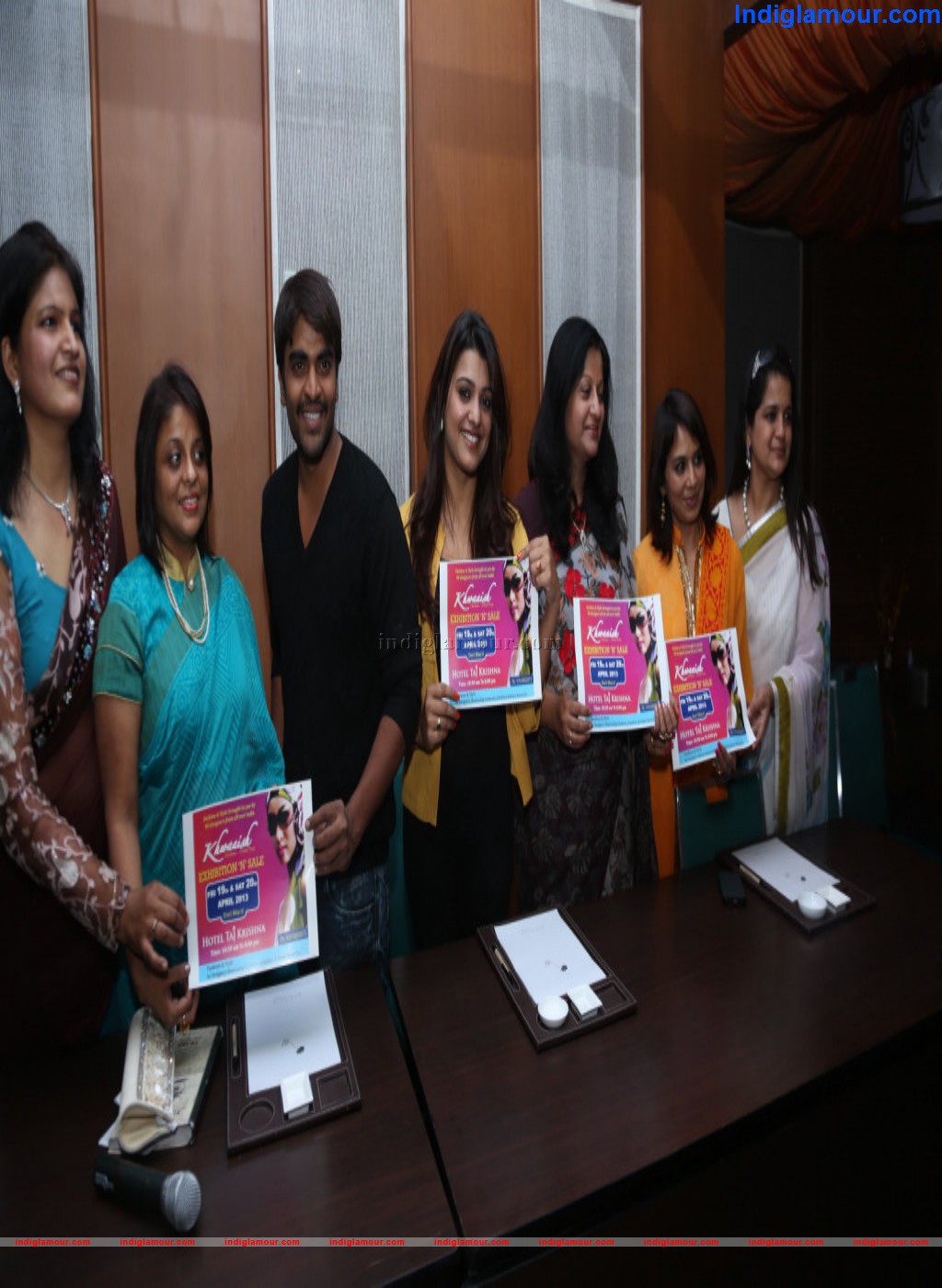 Tashu at Khwaaish Exhibition n Sale Event Event hd photo