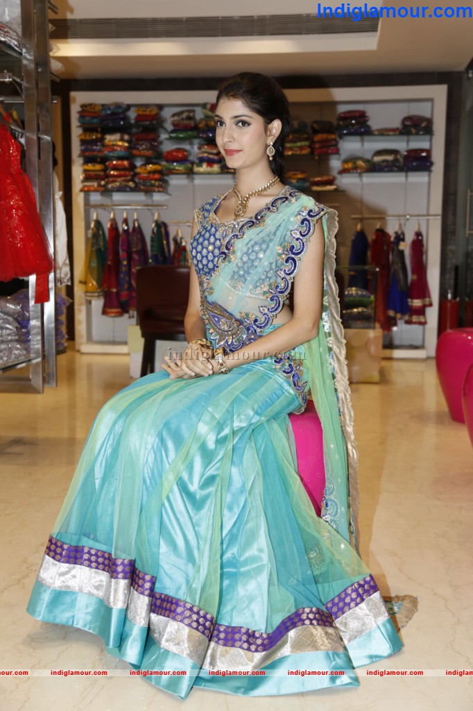 Hot Models at Neerus Wedding Collections Event hd photo
