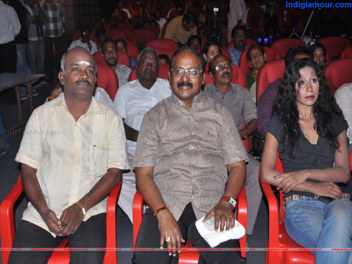 Udhaya Un Idhayathai Tha Movie Launch Event hd photo