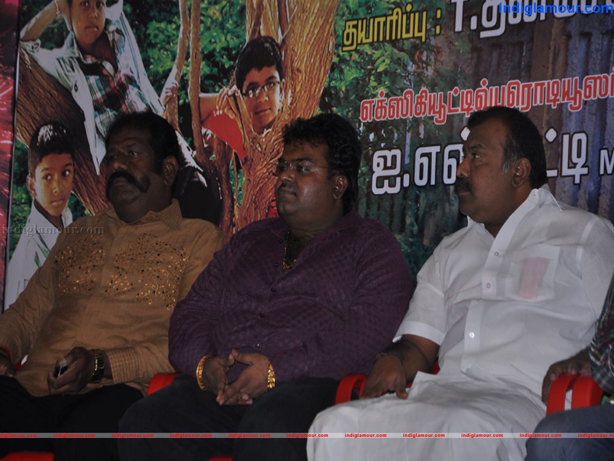 Udhaya Un Idhayathai Tha Movie Launch Event hd photo