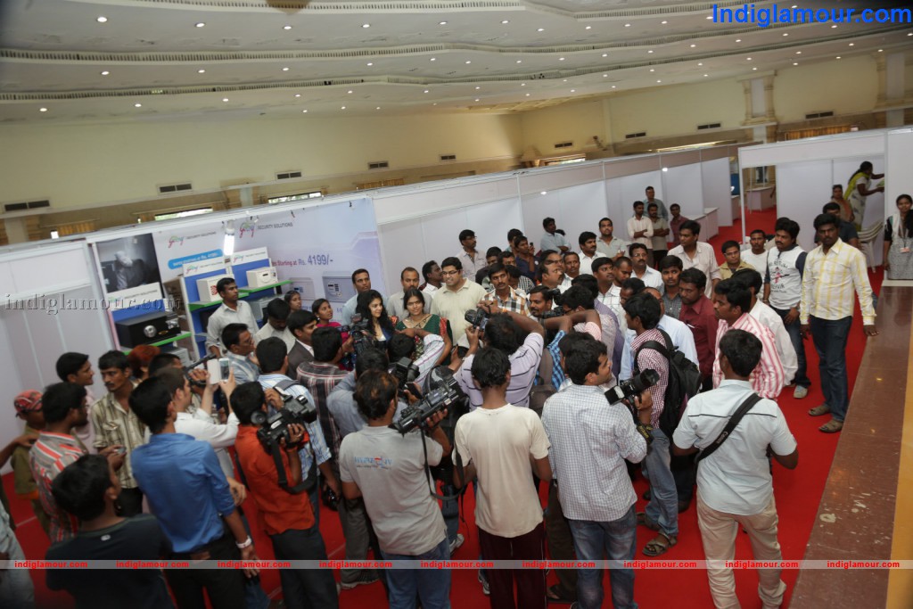 Kamna Jethmalani Inaugureates HITECH Mega Exhibition Event hd photo