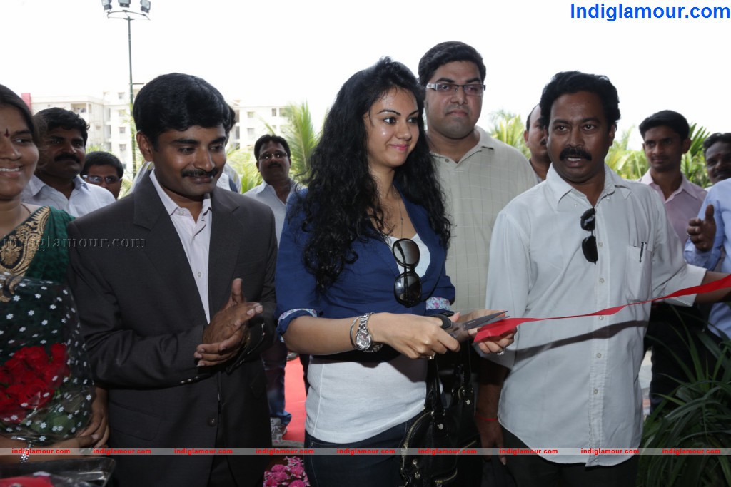Kamna Jethmalani Inaugureates HITECH Mega Exhibition Event hd photo