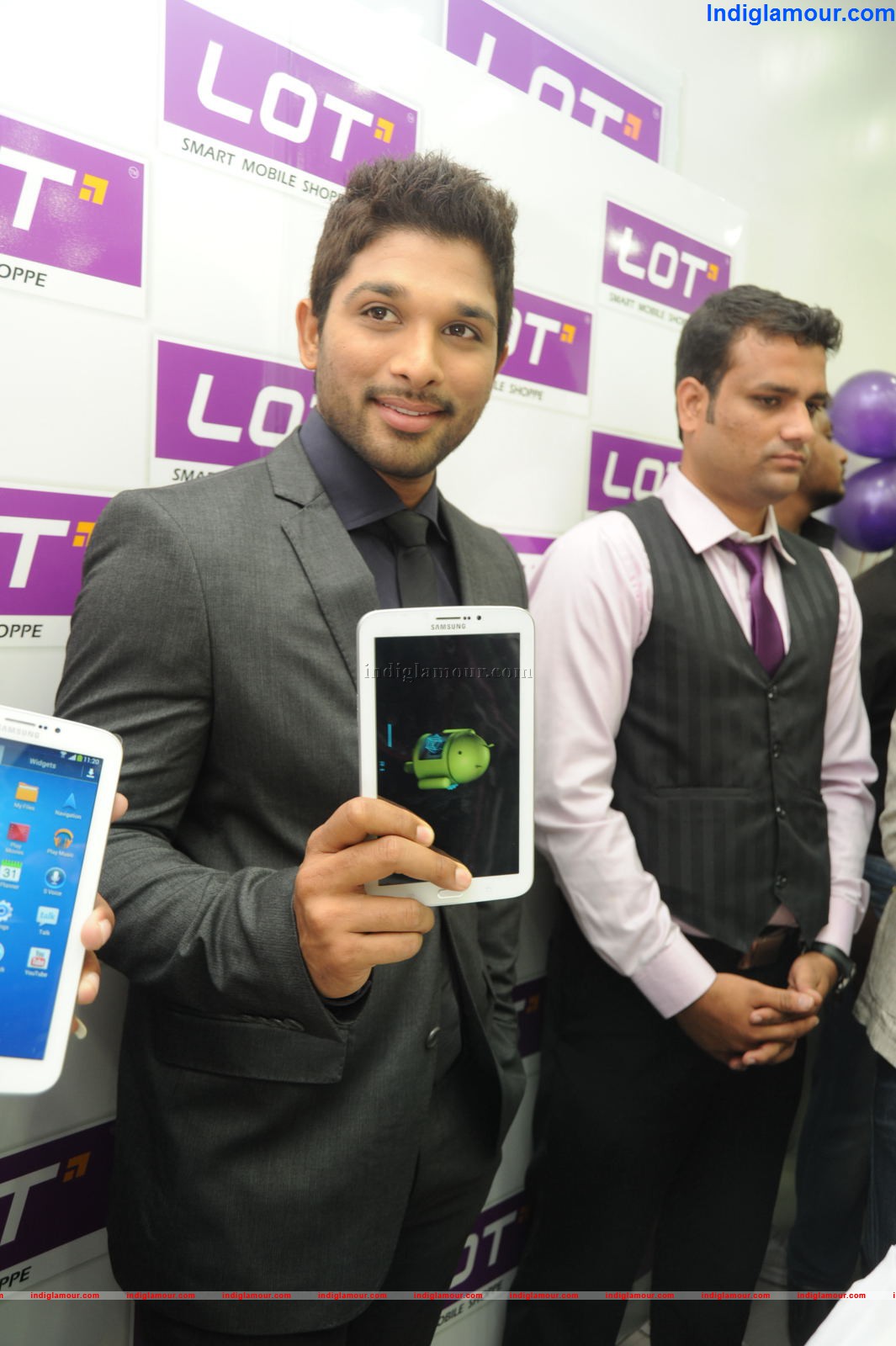 Lot Mobile Shop Opening Event hd photo