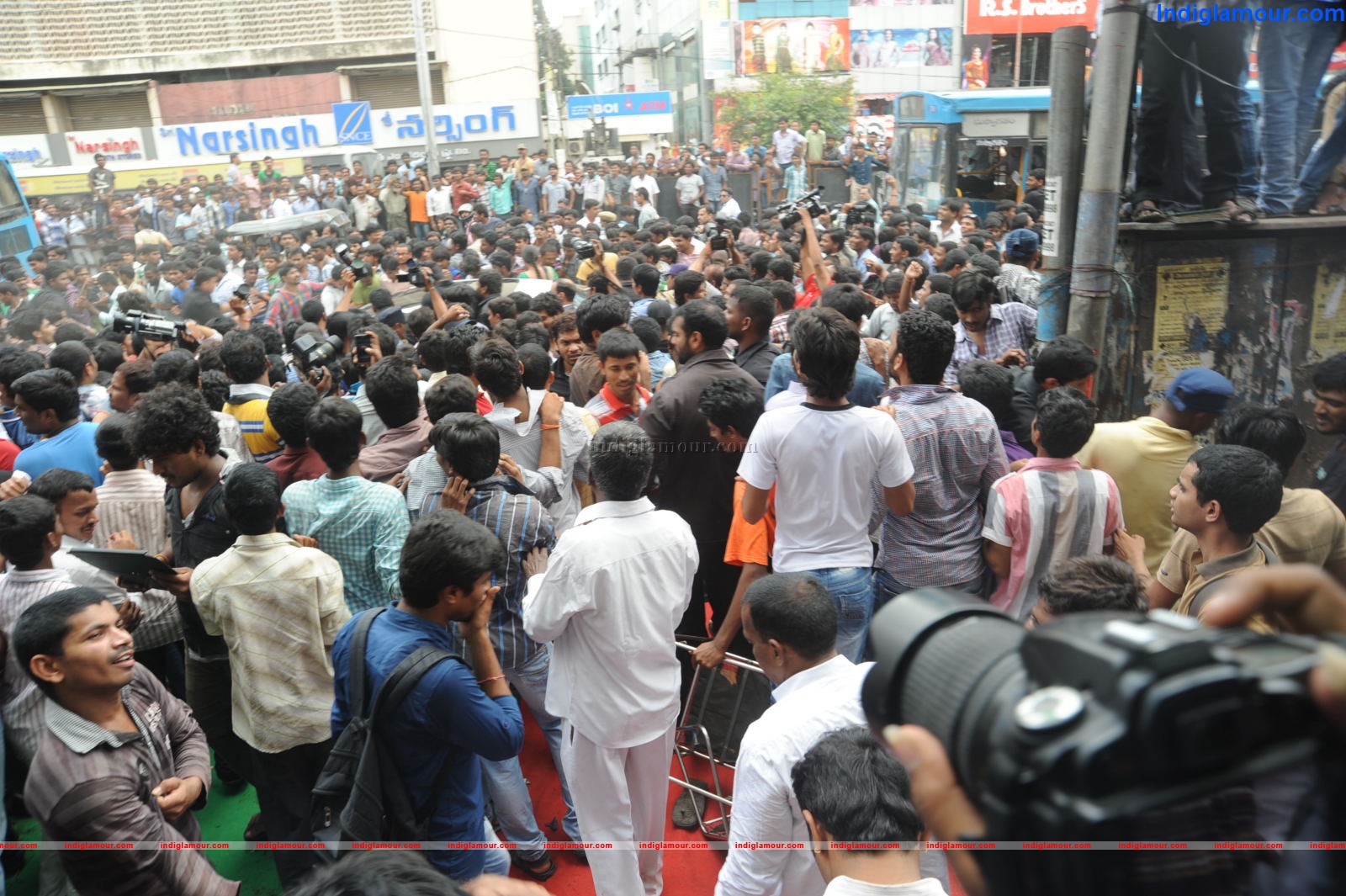 Lot Mobile Shop Opening Event hd photo