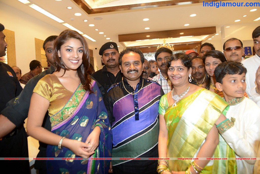 Richa Gangopadhayay Launches Ravi Teja Textiles Event hd photo