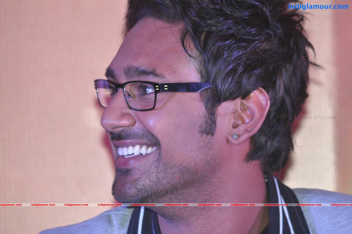 Abbai Class Ammai Mass Movie Audio Launch Event hd photo