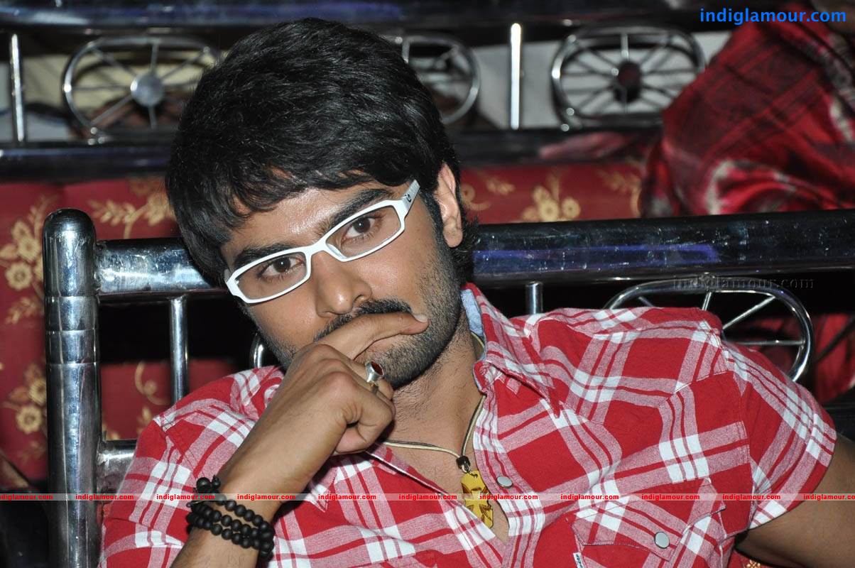 Abbai Class Ammai Mass Movie Audio Launch Event hd photo