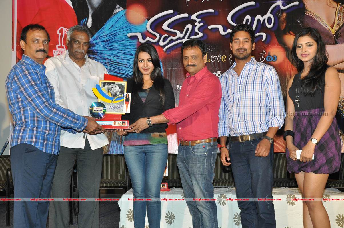 Chammak Challo Platinum Disc Function Event hd photo