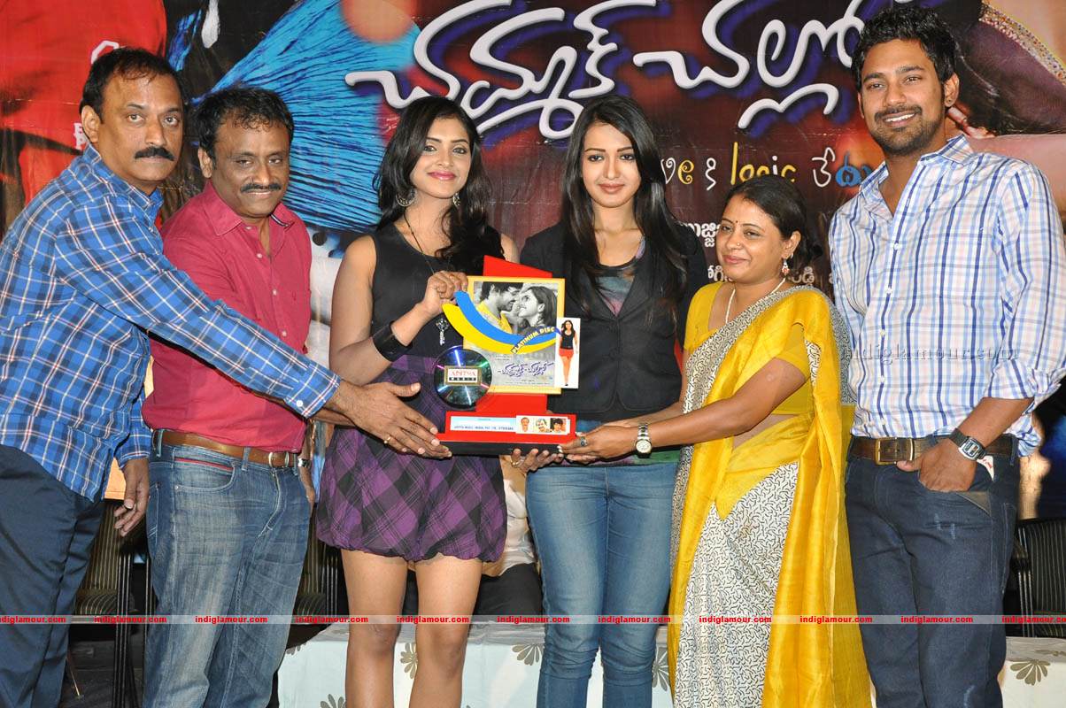 Chammak Challo Platinum Disc Function Event hd photo