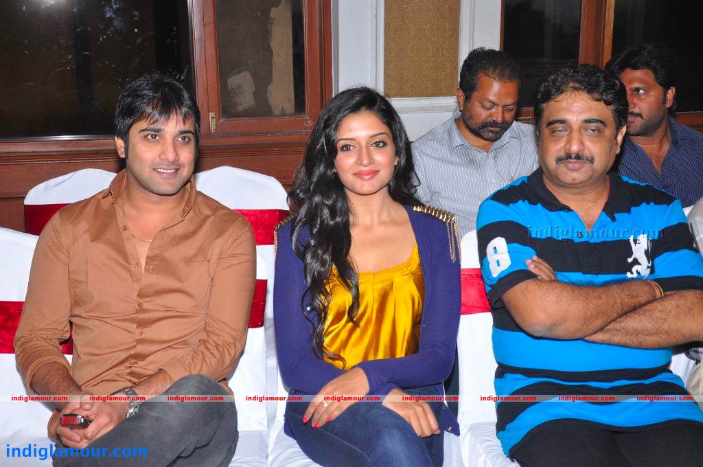 Chukkalanti Ammayi Chakkanaina Abbai Audio Launch Event hd photo