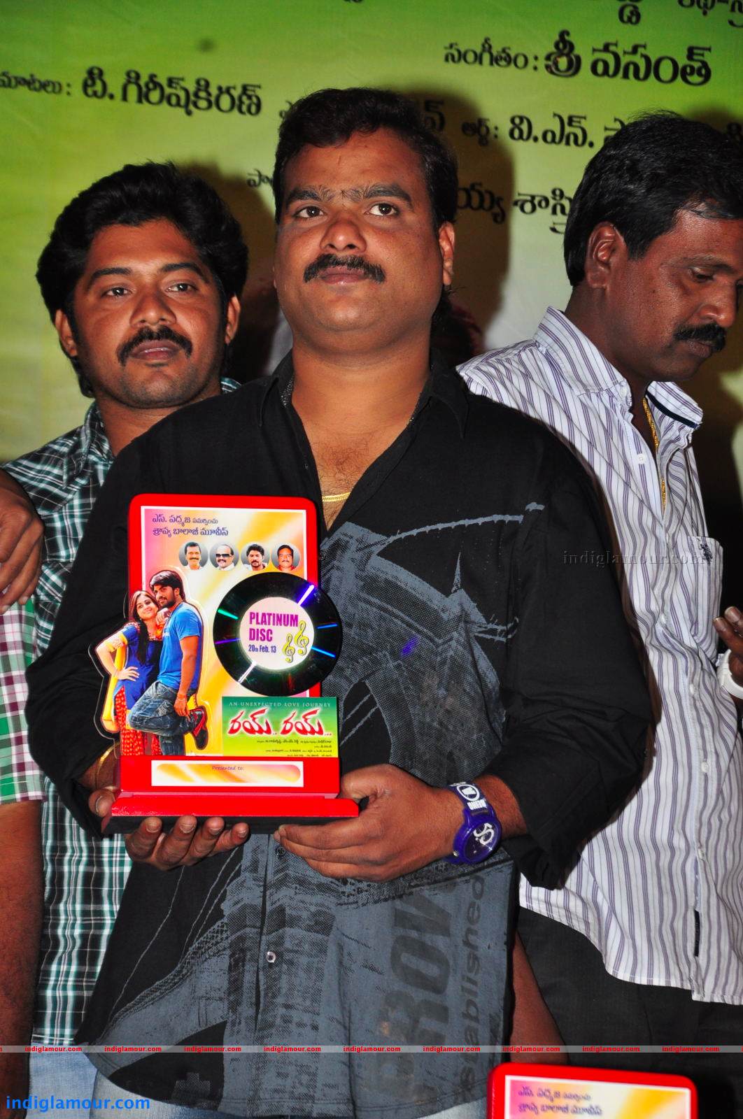 Rey Rey Platinum Disc Function Photos Event hd photo