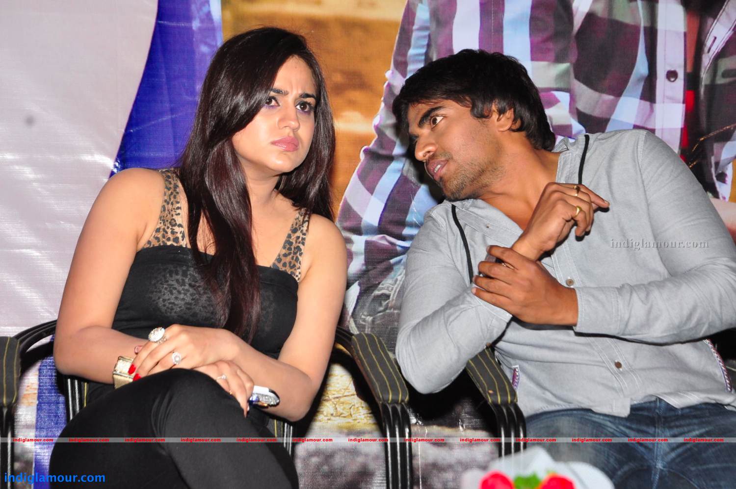 Rey Rey Platinum Disc Function Photos Event hd photo