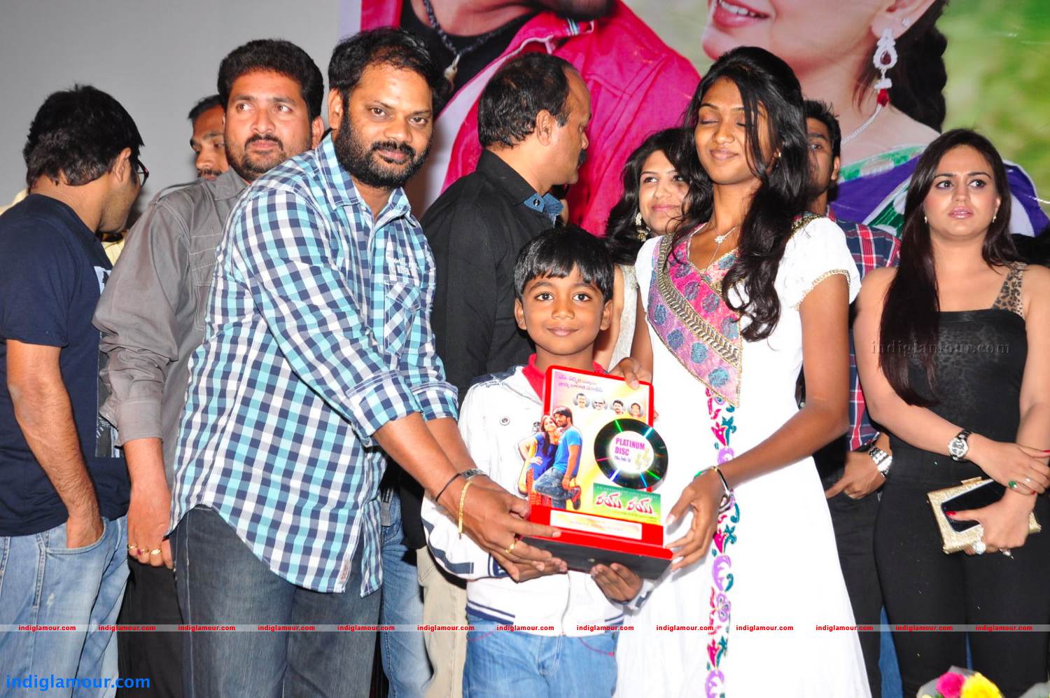 Rey Rey Platinum Disc Function Photos Event hd photo