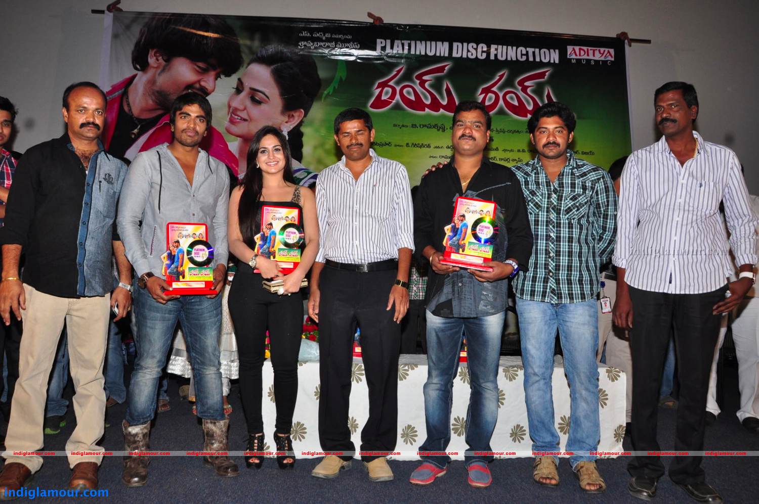 Rey Rey Platinum Disc Function Photos Event hd photo
