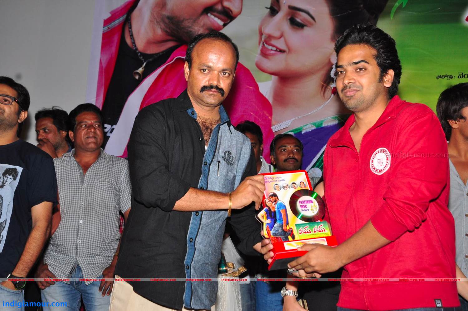 Rey Rey Platinum Disc Function Photos Event hd photo