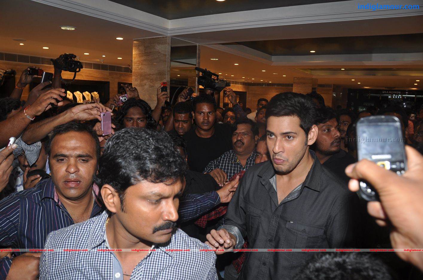 Jos Alukkas Launched by Mahesh Babu Event hd photo