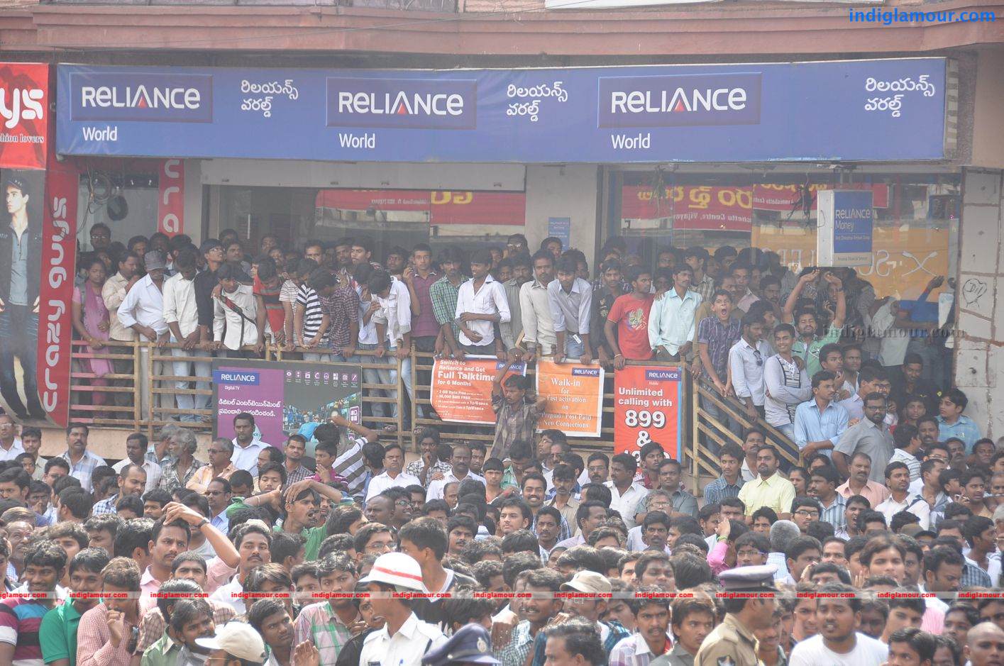 Jos Alukkas Launched by Mahesh Babu Event hd photo