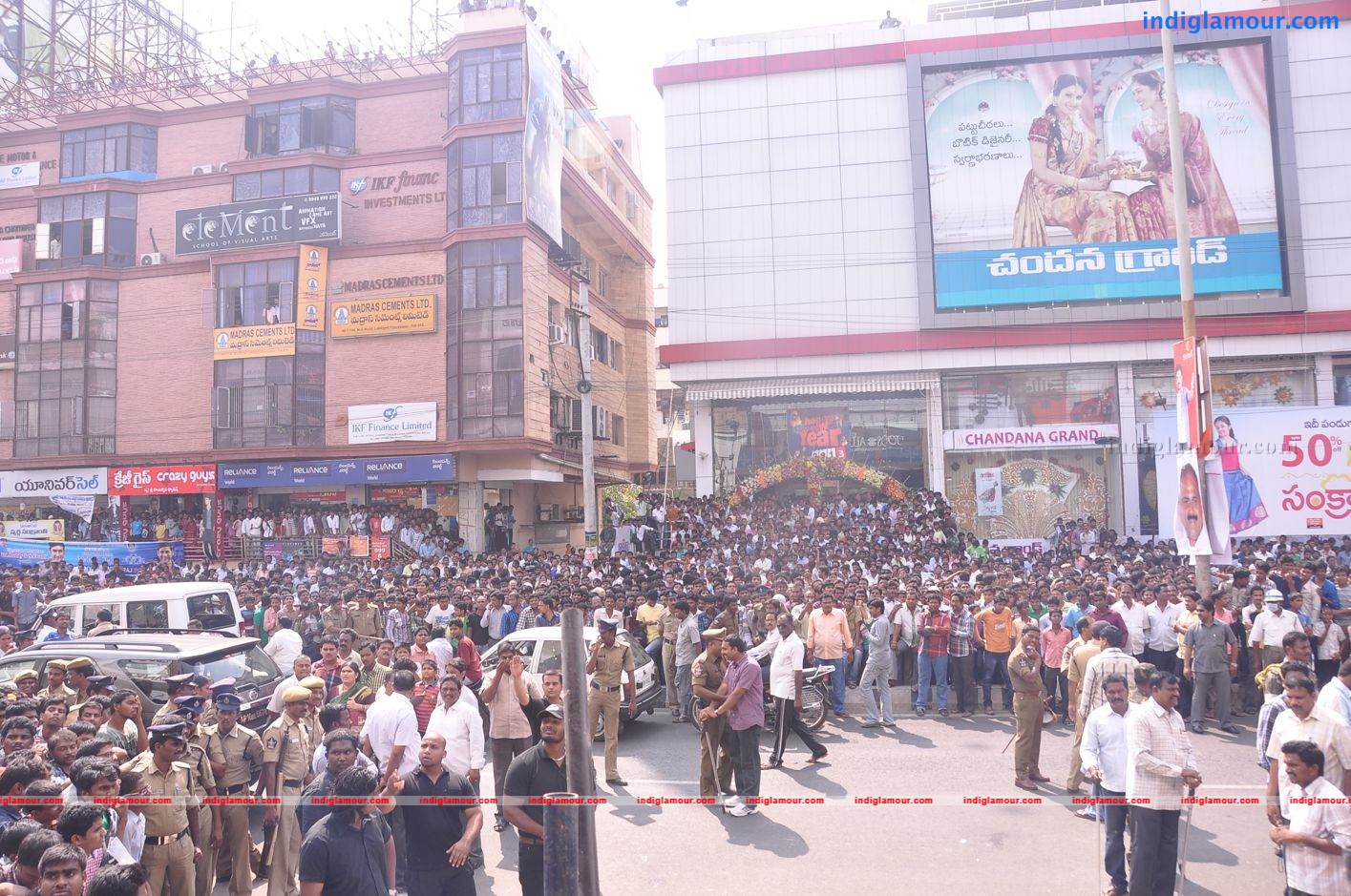 Jos Alukkas Launched by Mahesh Babu Event hd photo
