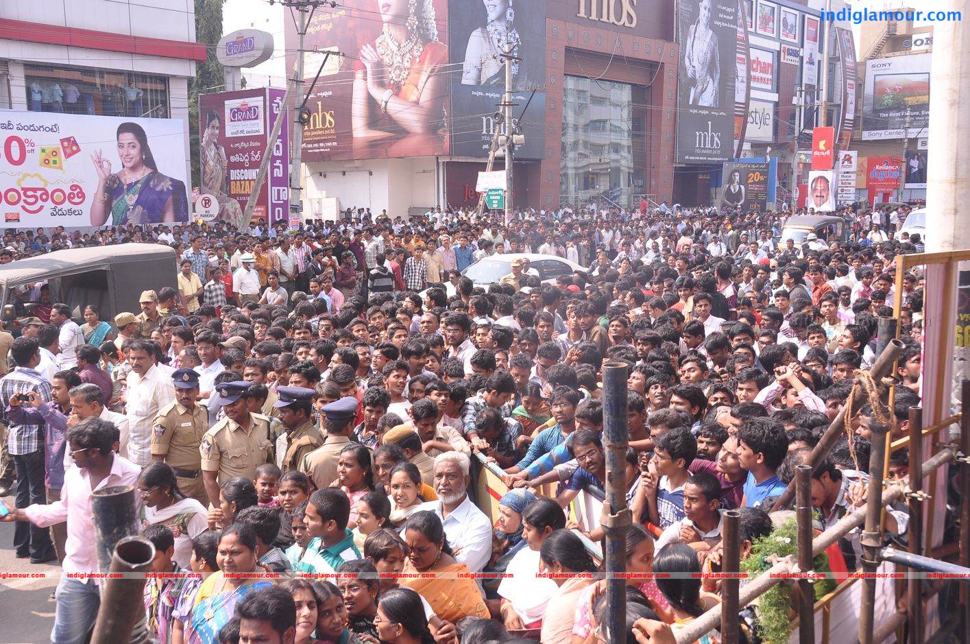 Jos Alukkas Launched by Mahesh Babu Event hd photo