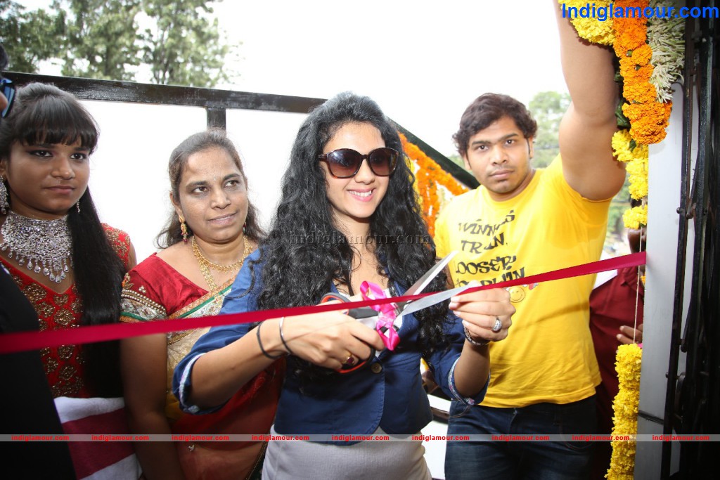 Kamna Jethmalani at Naveena Clinic Opening Event hd photo