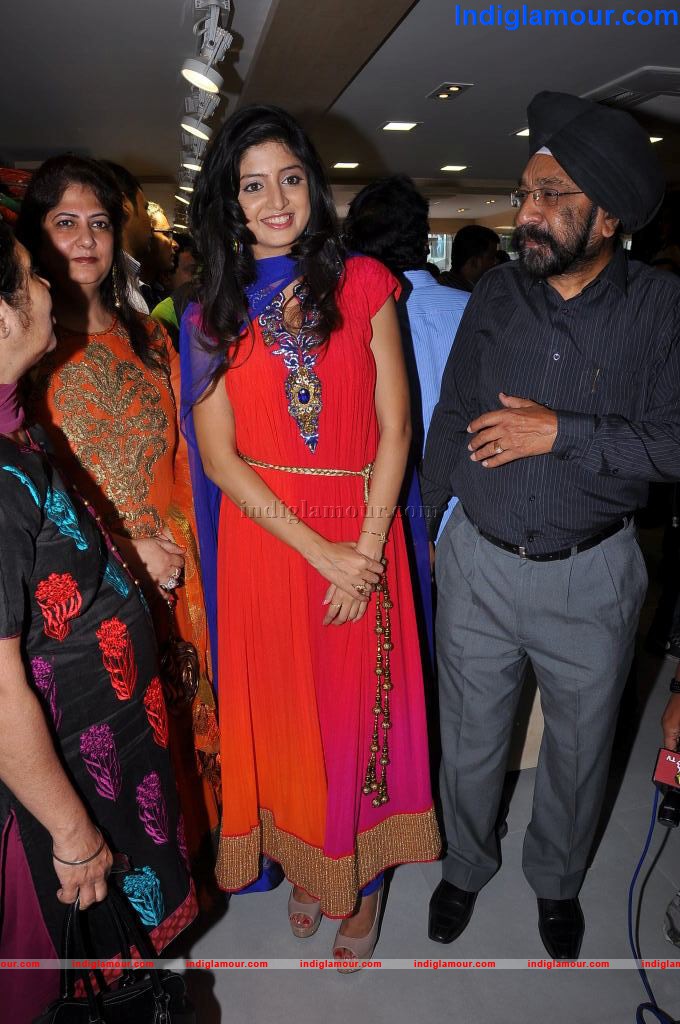 Poonam Kaur at F Studio Launch Event hd photo