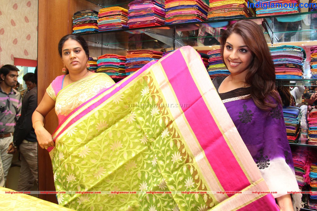 Richa Gangopadhyay at Sreeja Fashions 3rd Anniversary Event hd photo