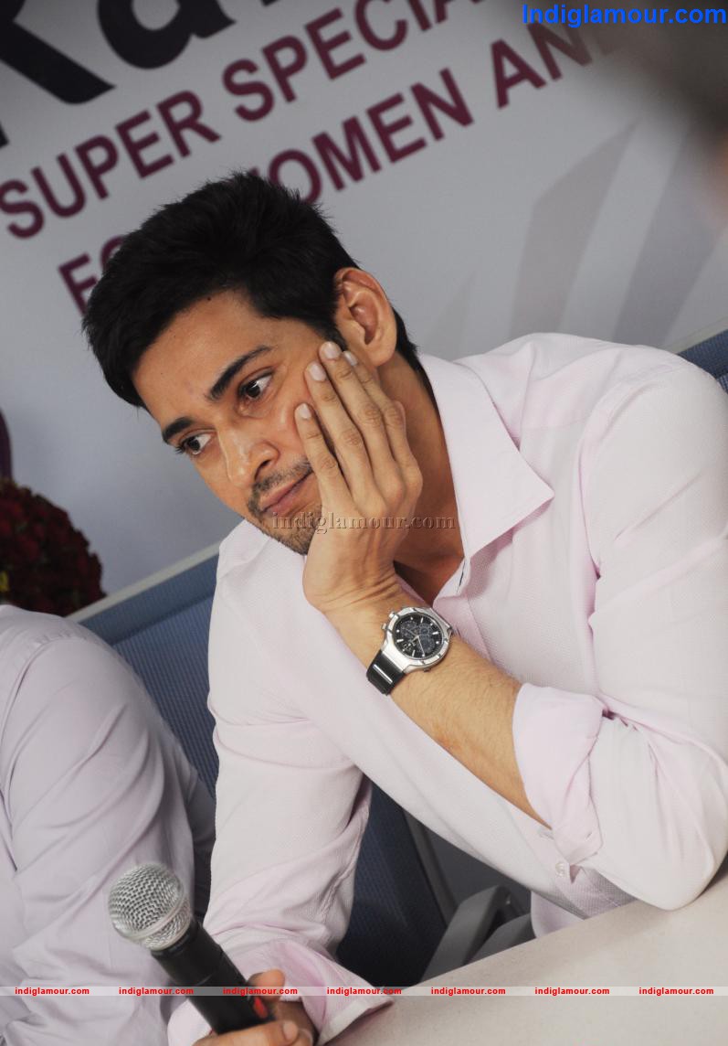 Mahesh Babu at Rainbow Hospital Launch Event hd photo