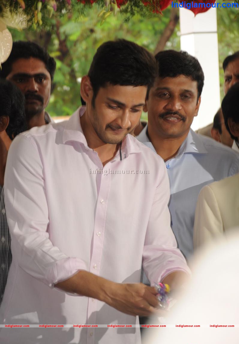 Mahesh Babu at Rainbow Hospital Launch Event hd photo