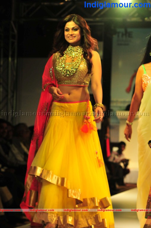 Celebs at Passionate Foundation Fashion Show Event hd photo