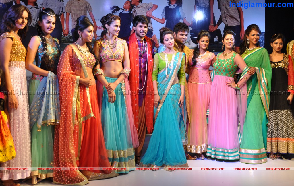 Celebs at Passionate Foundation Fashion Show Event hd photo