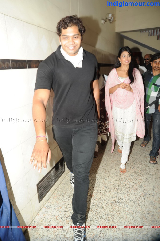 Pavithra Team Theatera Coverage Event hd photo
