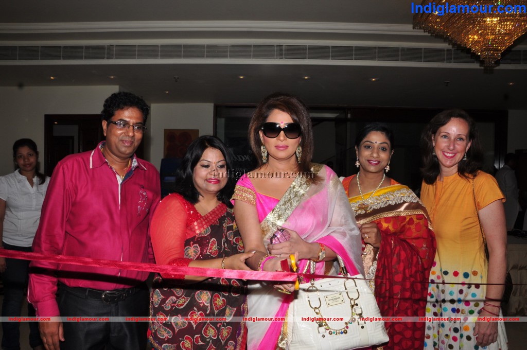 Shreedevi Chowdary Launches Akritti Elite Exhibition Event hd photo