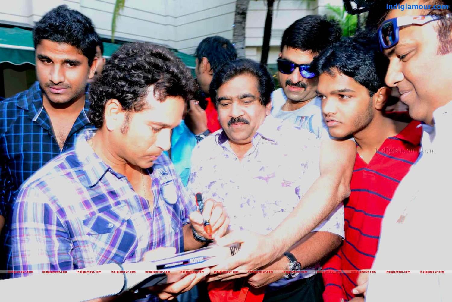Telugu Warriors Team meet Mr.Sachin And Mr Laxman at ITC Kakatiya Event hd photo