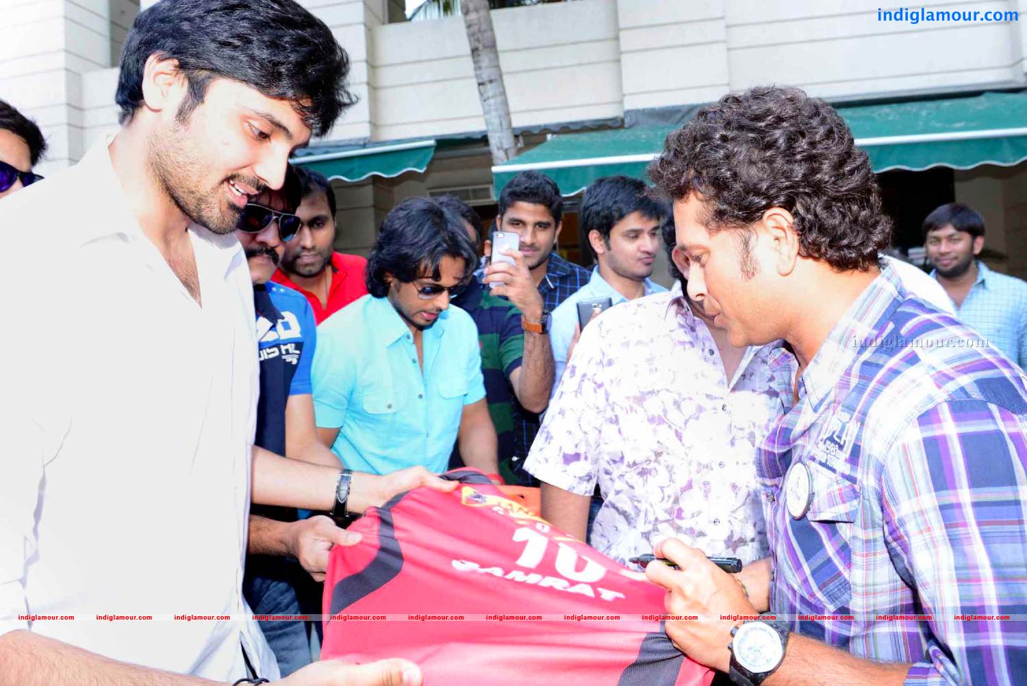 Telugu Warriors Team meet Mr.Sachin And Mr Laxman at ITC Kakatiya Event hd photo