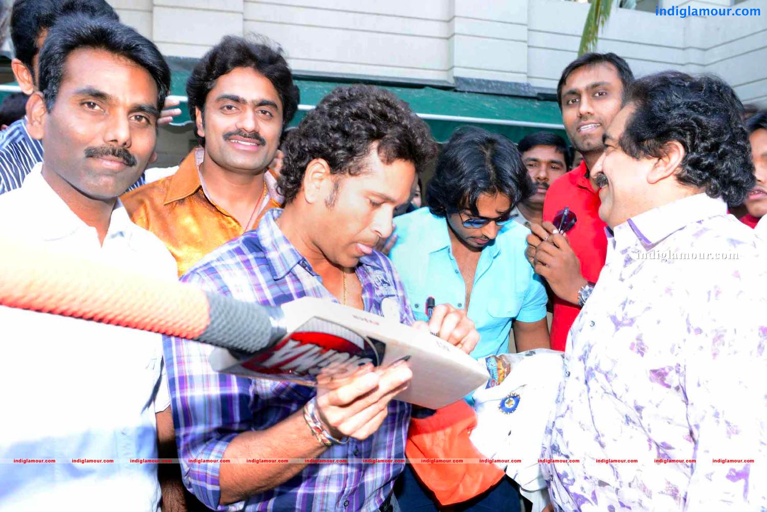 Telugu Warriors Team meet Mr.Sachin And Mr Laxman at ITC Kakatiya Event hd photo