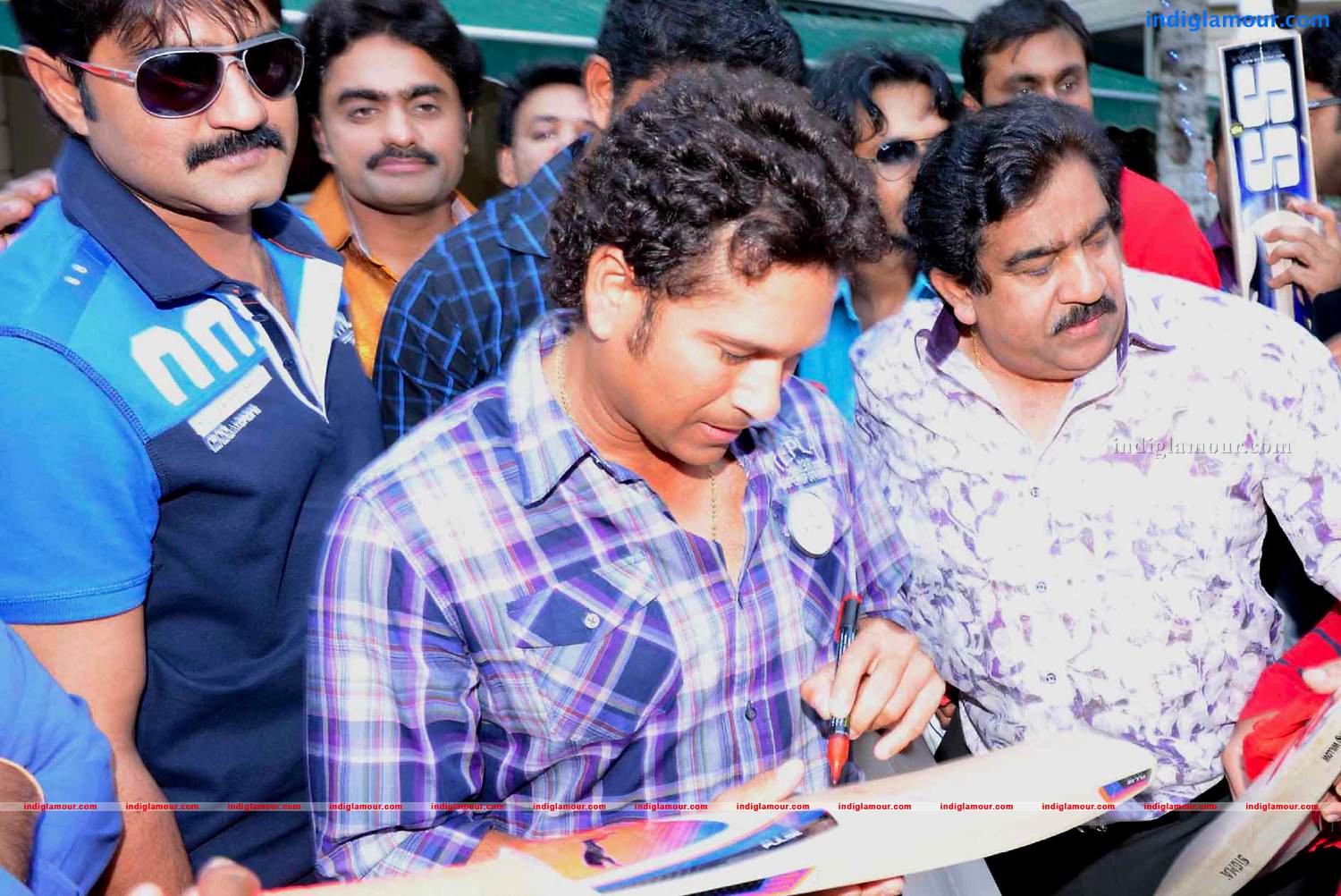 Telugu Warriors Team meet Mr.Sachin And Mr Laxman at ITC Kakatiya Event hd photo