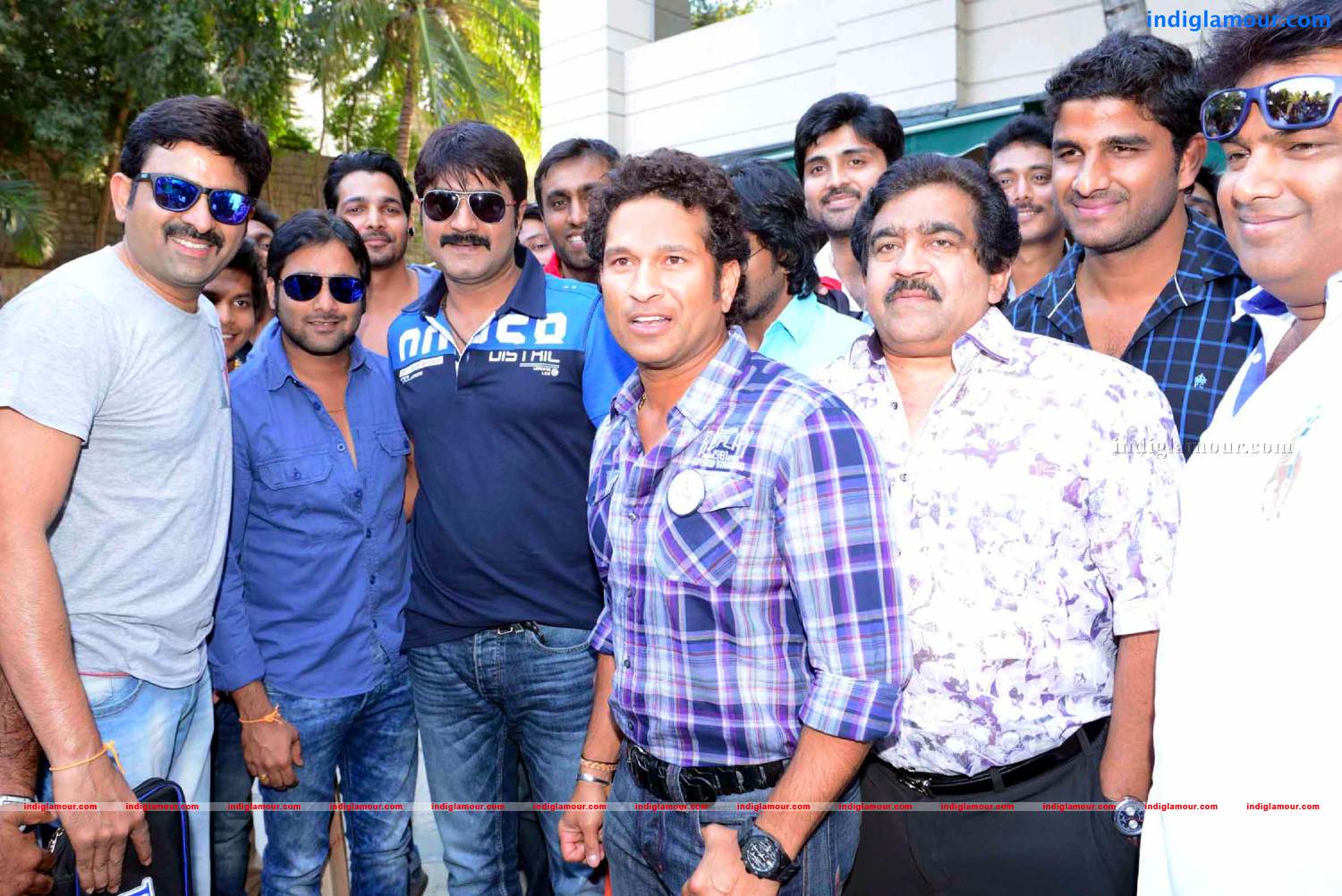 Telugu Warriors Team meet Mr.Sachin And Mr Laxman at ITC Kakatiya Event hd photo