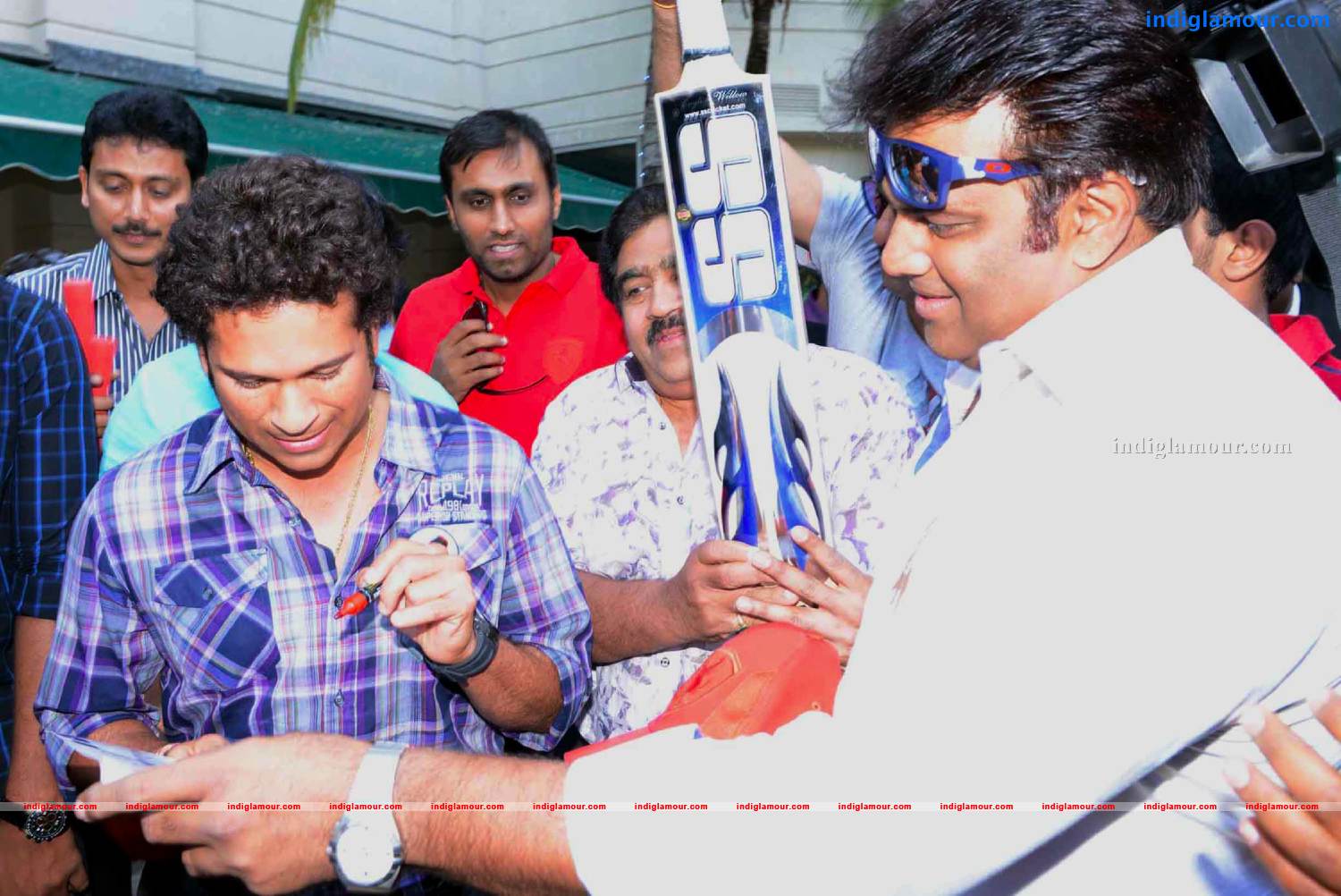 Telugu Warriors Team meet Mr.Sachin And Mr Laxman at ITC Kakatiya Event hd photo