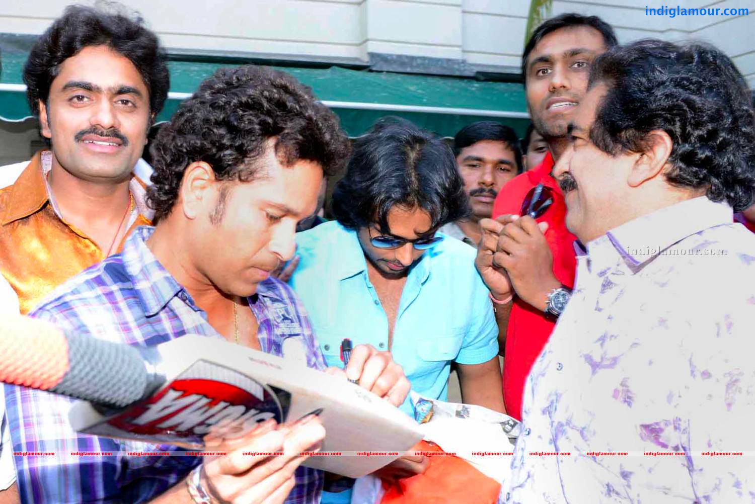 Telugu Warriors Team meet Mr.Sachin And Mr Laxman at ITC Kakatiya Event hd photo