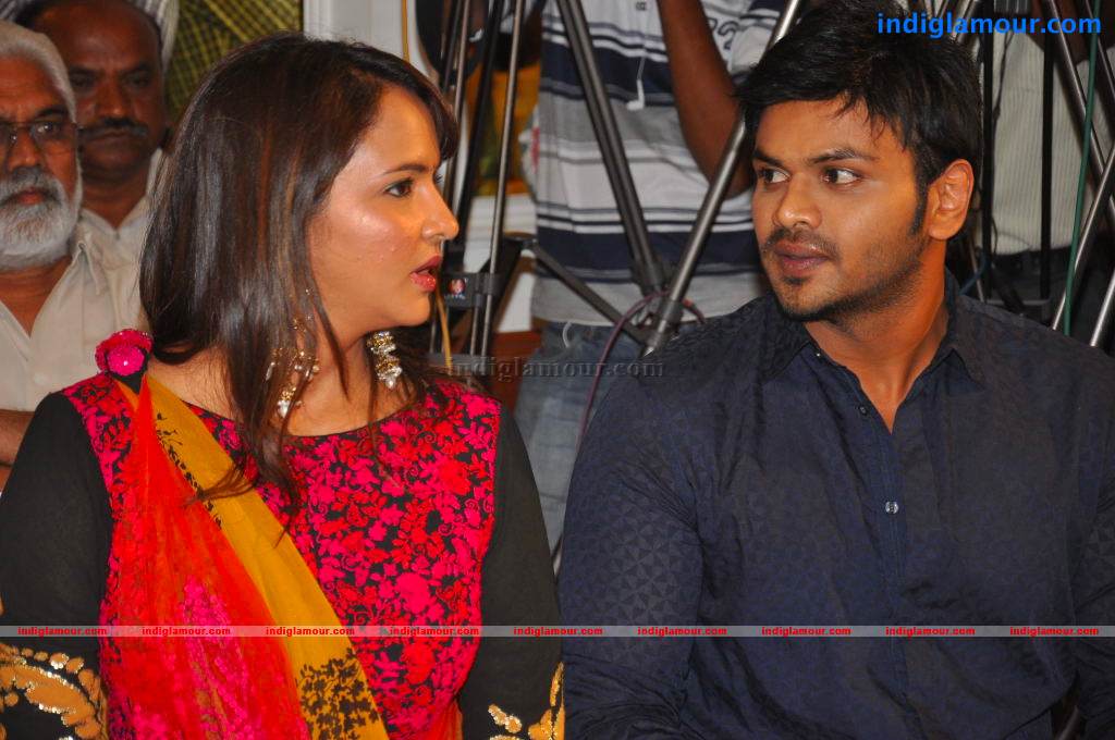Gundello Godari Movie Platinum Disc Function Event hd photo