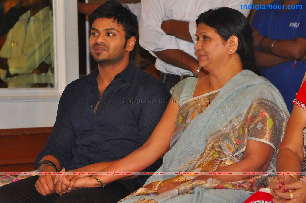 Gundello Godari Movie Platinum Disc Function Event hd photo