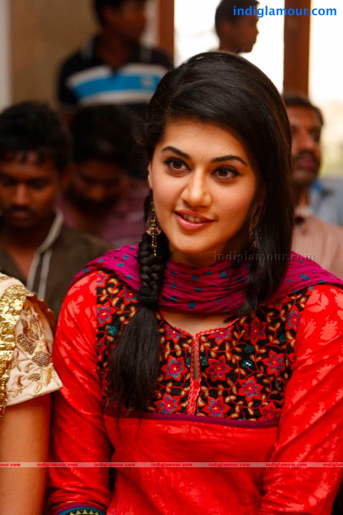 Gundello Godari Movie Success Meet Event hd photo
