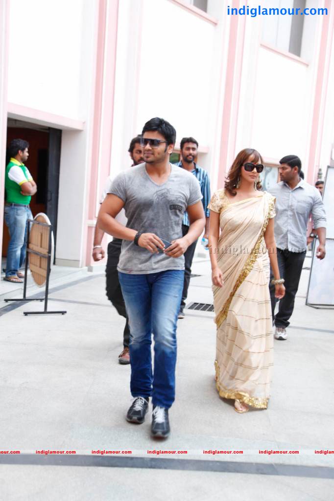 Gundello Godari Movie Success Meet Event hd photo