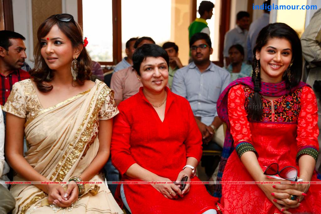 Gundello Godari Movie Success Meet Event hd photo