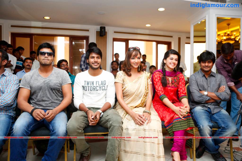 Gundello Godari Movie Success Meet Event hd photo