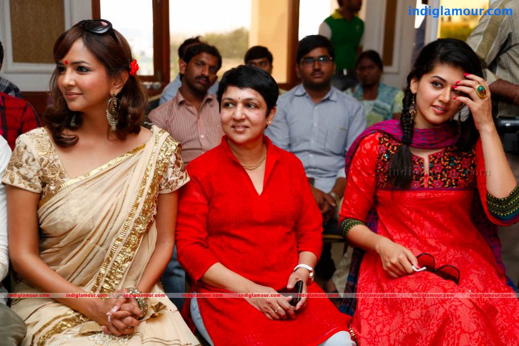 Gundello Godari Movie Success Meet Event hd photo