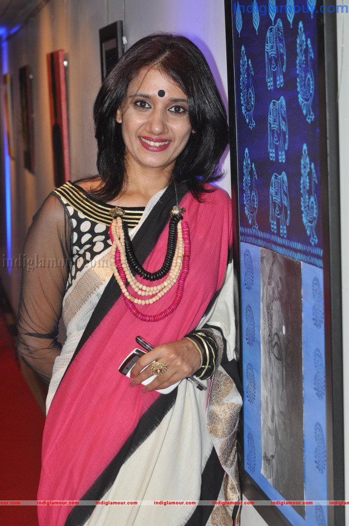 Celebs at Muse Art Gallery Event hd photo